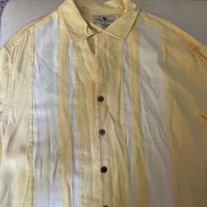 Island Shores short sleeve button down shirt.
Used but like new. 
Size XL